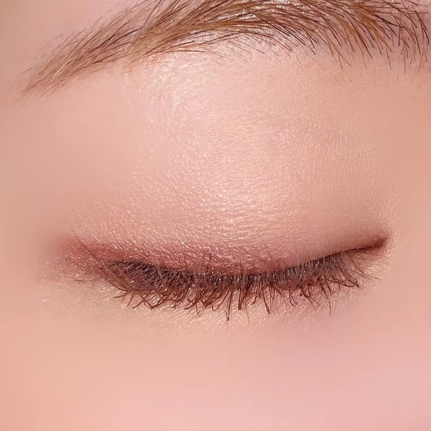 Dior(ディオール) ディオールショウ サンククルール 743 ローズチュール アイメイク