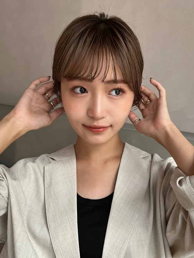 髪型　ショート　ショートヘア　前髪あり　スタイリング