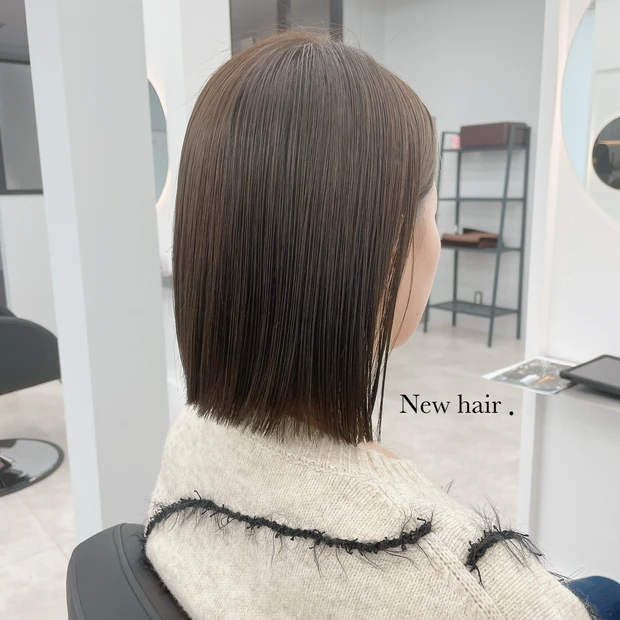 ヘアスタイル 秋色グレージュ ショートボブ