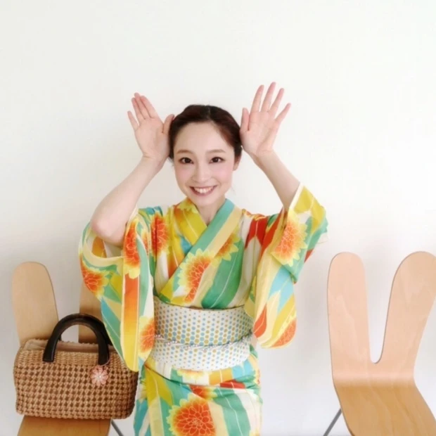 金箔が贅沢に配合されたご当地コスメ♪