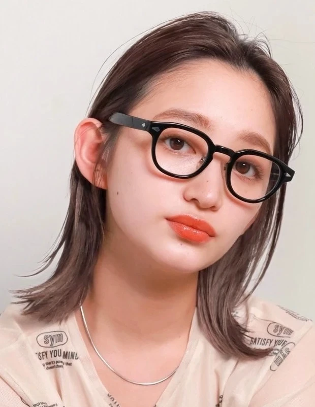 ヘアカタログ　ボブ　ボブヘア　前髪なし　正面