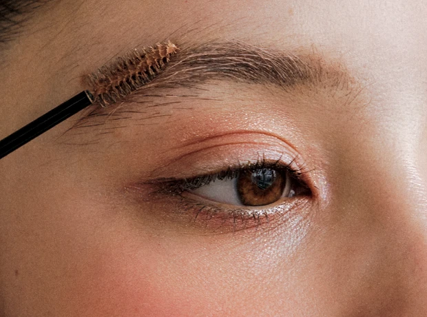 眉トレンド 「ミュート眉」の描き方2