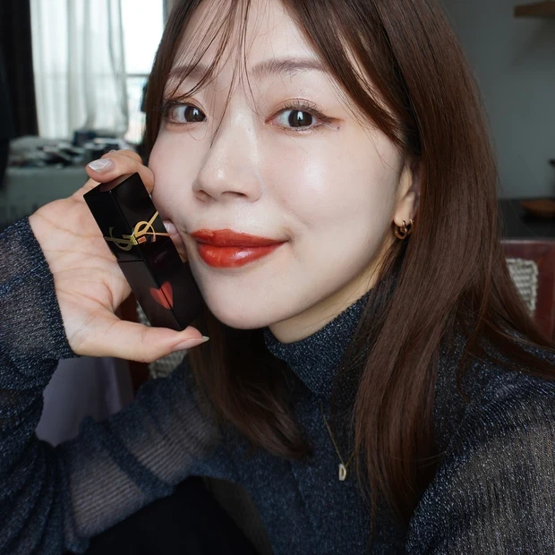 YSL ザ インクス ヴィニルクリーム 416 チリ プロヴォケーション 仕上がり