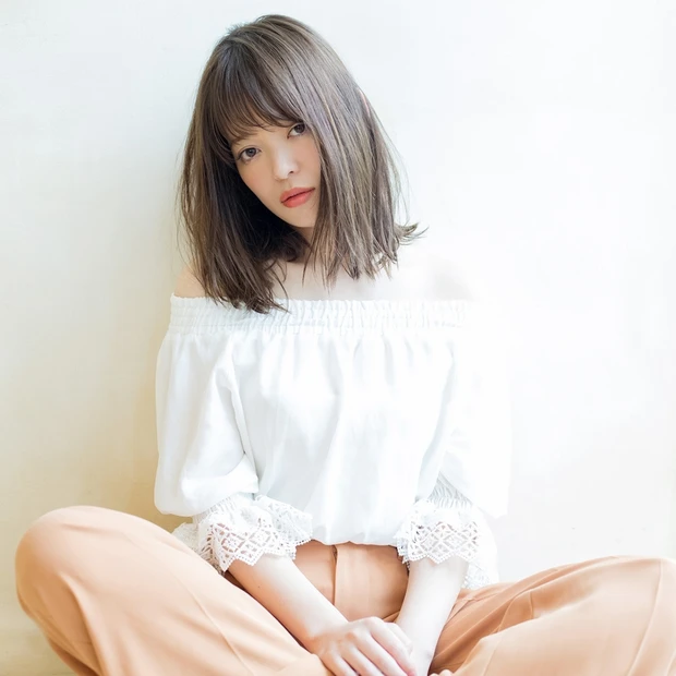 伸ばしかけにもおすすめ！ ストレートアイロンで簡単・前髪の流し方【動画H…