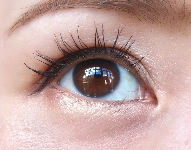 too cool for school アートクラス　フロッタージュペンシルを涙袋に描いた色見②