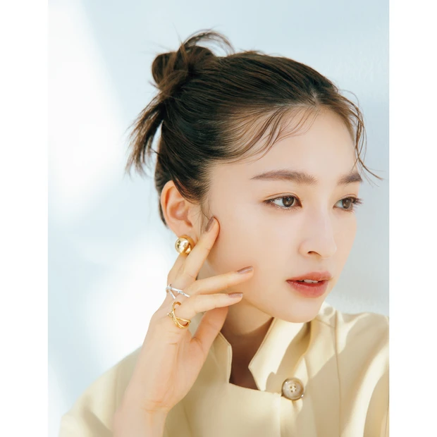 この秋は“グレージュな眉”が気分。手に入れるべきアイテムを教えます