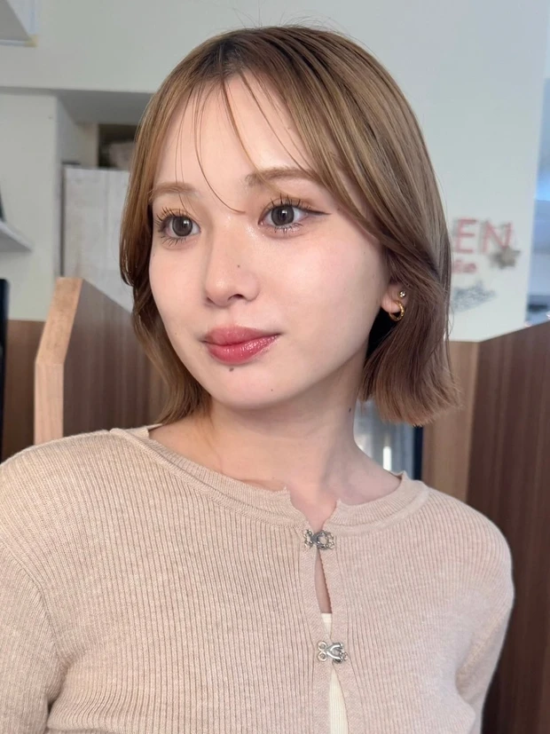 ヘアカタログ ボブ ボブヘア 前髪あり スタイリング