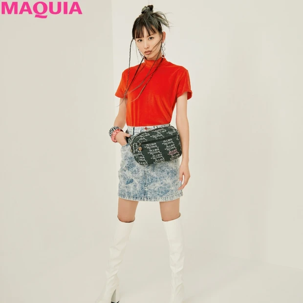 90’s風ファッション×フレームリップで、あの頃のオマージュを最旬バラン…