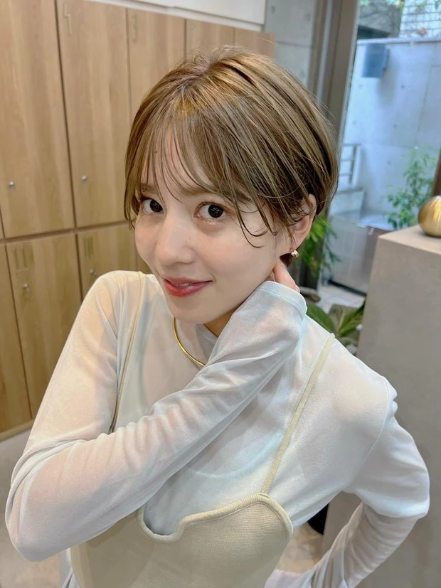 【アッシュ系】春におすすめの髪色・ヘアカラー アッシュベージュ