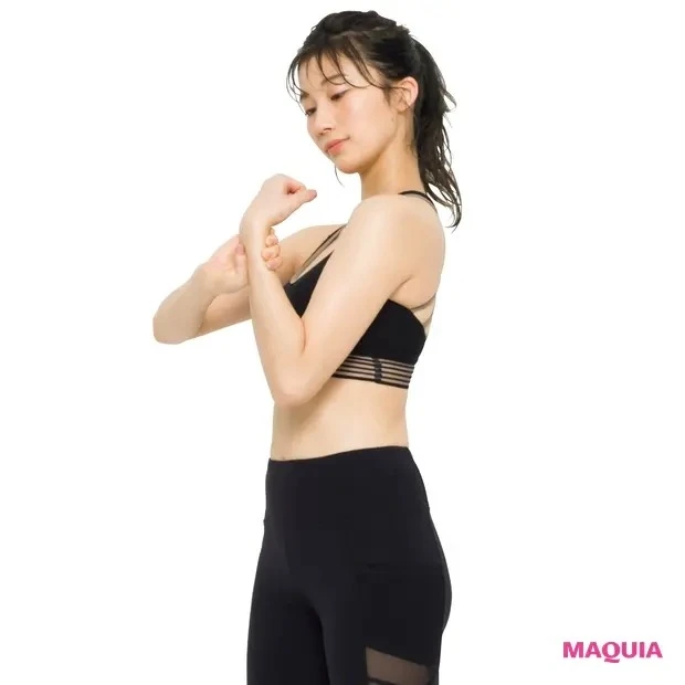 【初心者にもおすすめの簡単筋トレ】コピー中も、ちゃっかりエクササイズ カール&エクステンション_3
