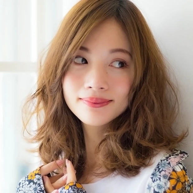 ふんわりやわらか、計算づくのナチュラルさで小顔もトレンドも狙い撃ち！