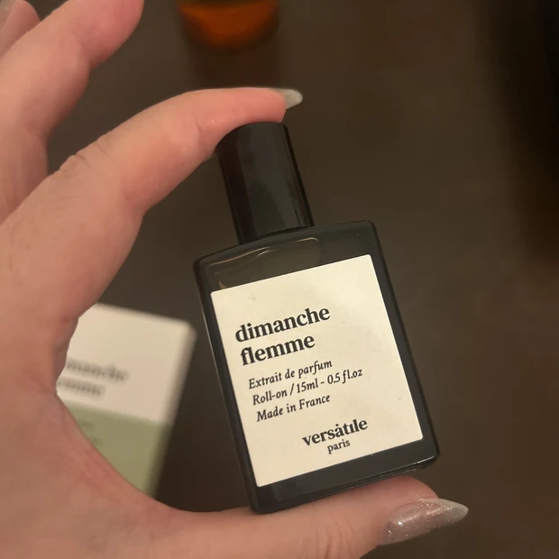 オイル系の香りが長く続く、versatile parisのフレグランス【マキアエディターズの「オッス!推しコス」】_2