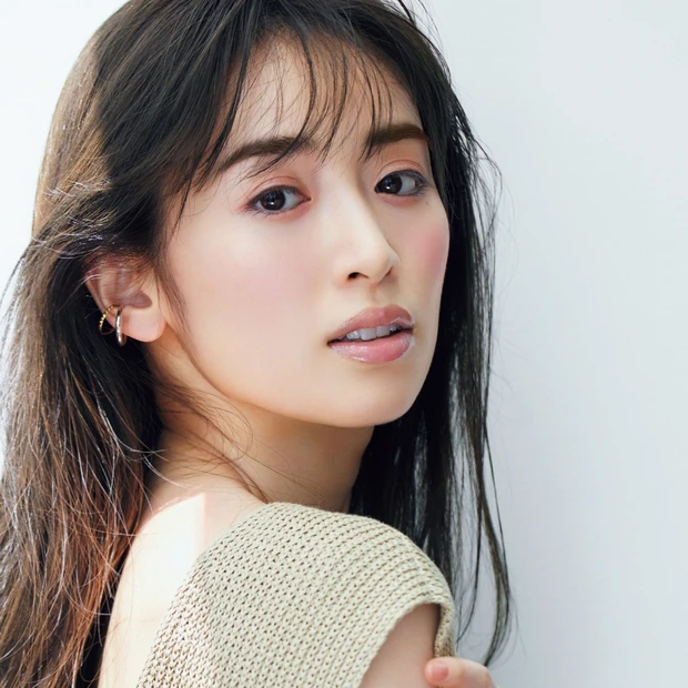 ベスコス受賞コスメで究極のナチュラルメイク。家の中でも気分をあげて