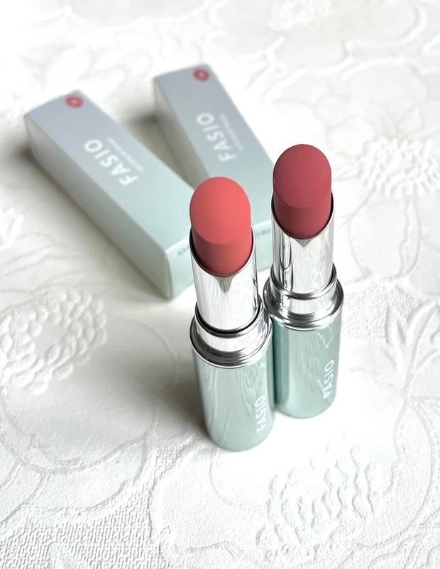 マキアインフルエンサーちひろさんが「ファシオ ヒトヌリ ルージュ」の気になるピンク系2色をご紹介!