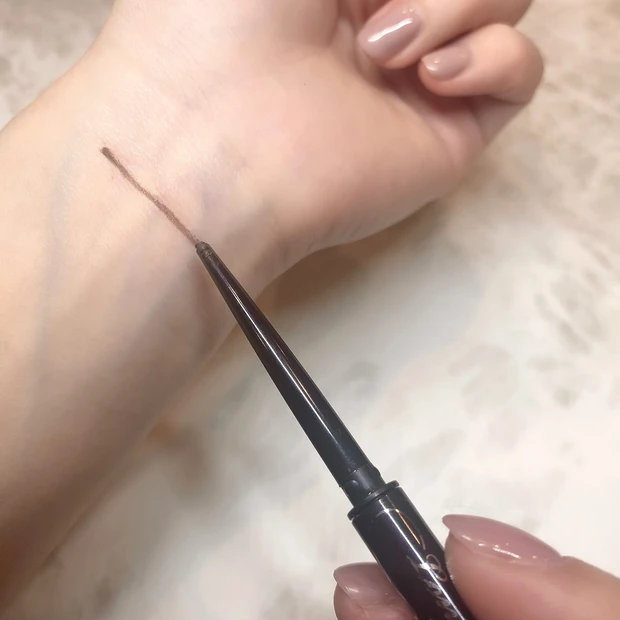 シーンレスで使える上品艶カーキ。【Diorサンククルールクチュール】大人が買うべきカラーはこれ!!_7_2