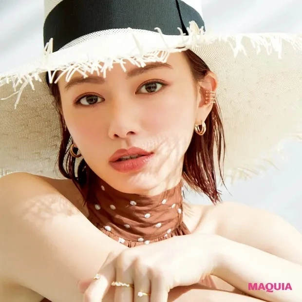 【2020年最新夏メイク】山本舞香はブラウンのワントーンメイクでバリのリゾートを満喫