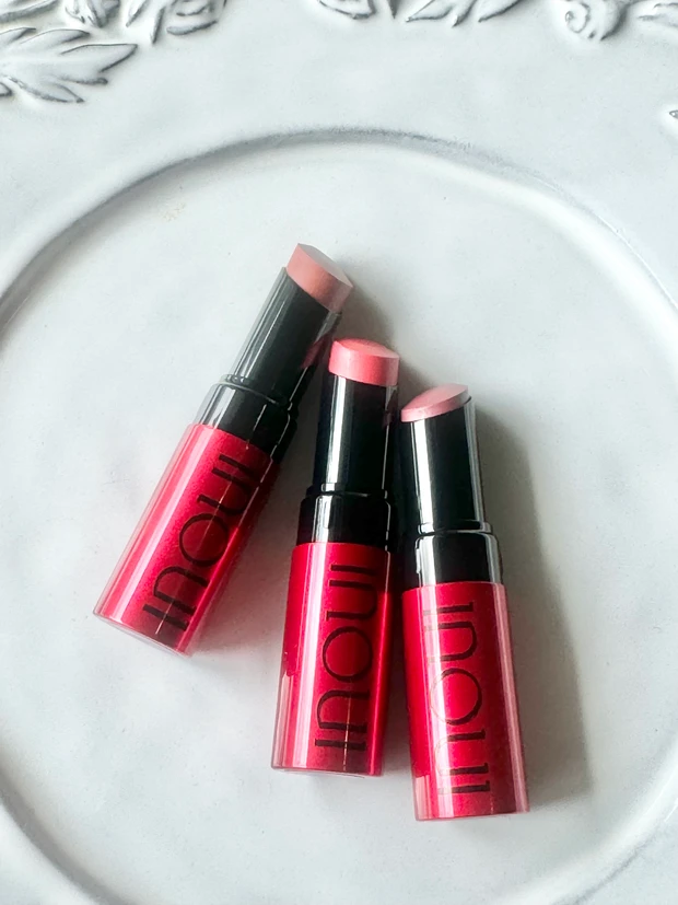 インウイ　リップ　口紅　