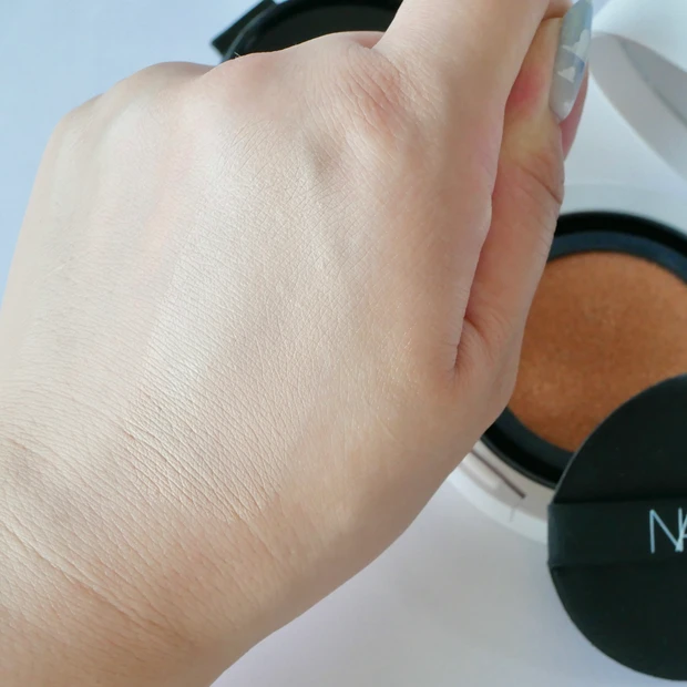 NARS ナーズ ライトリフレクティングセラムクッションファンデーション クッションファンデ