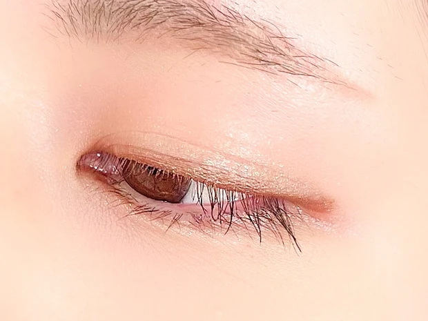 \ D-UP新作 / ペンシルアイライナーの摩擦感が苦手な人に超オススメ!!肌に触れるだけで描ける☆エアクリームペンシル_6_2