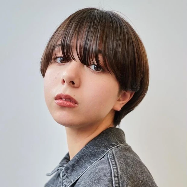 ショート ヘア 髪型 ヘアスタイル 前髪あり 大人 ショコラブラウン