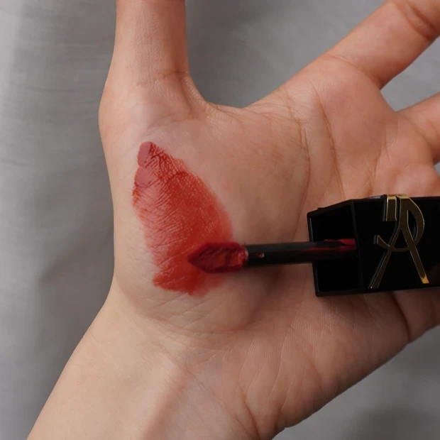 YSL ザ インクス ヴィニルクリーム 416 チリ プロヴォケーション