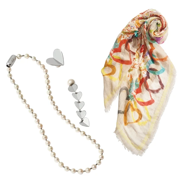 シーズンレスで使える! 大人に似合うおしゃれ小物をピックアップ