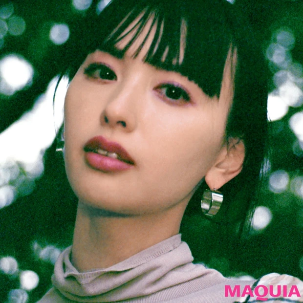 鈴木えみがお答え! ライラックにオレンジ、旬の“カラーメイク”のなじませ…