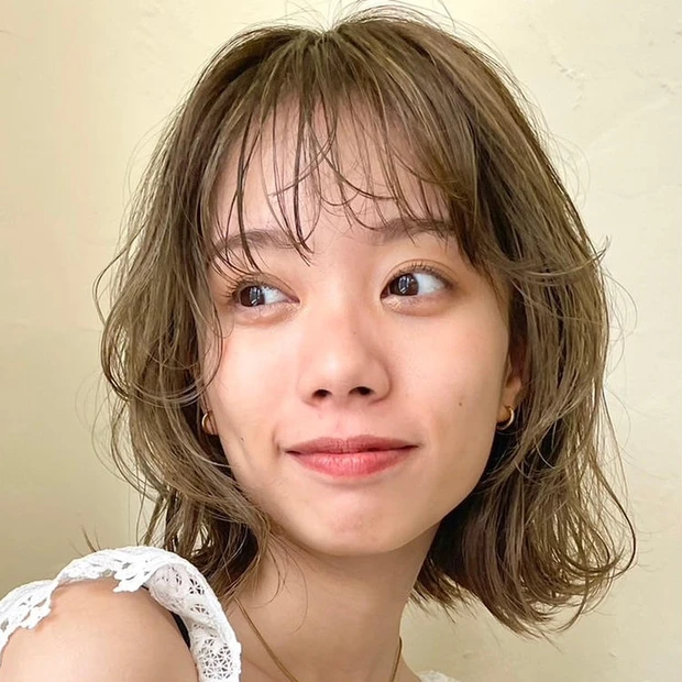 ボブ　ヘア　髪型　ヘアスタイル　30代　40代　大人　前髪あり