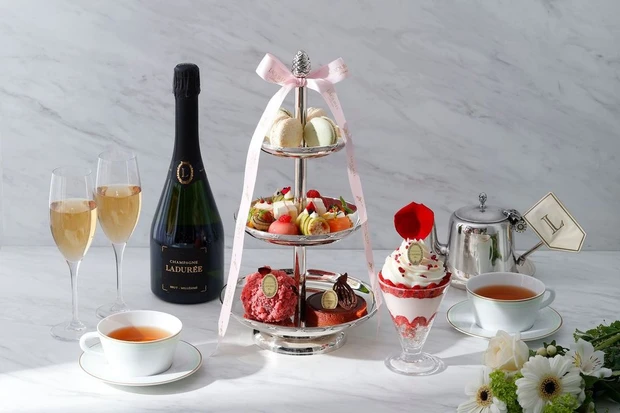 銀座エリアにラデュレ♡本日OPEN!　愛と幸福を形にしたような期間限定ケーキと店舗限定マカロン二種はこちら_5_1