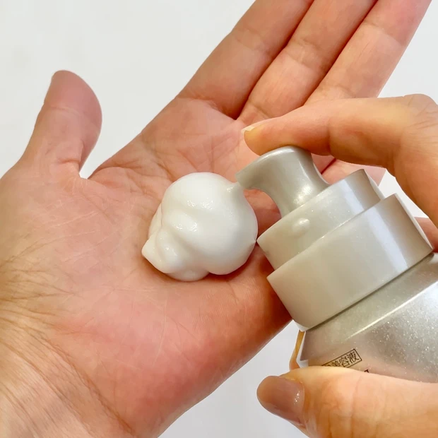 ソフィーナip 水光ピーリング泡セラム　効果　レビュー