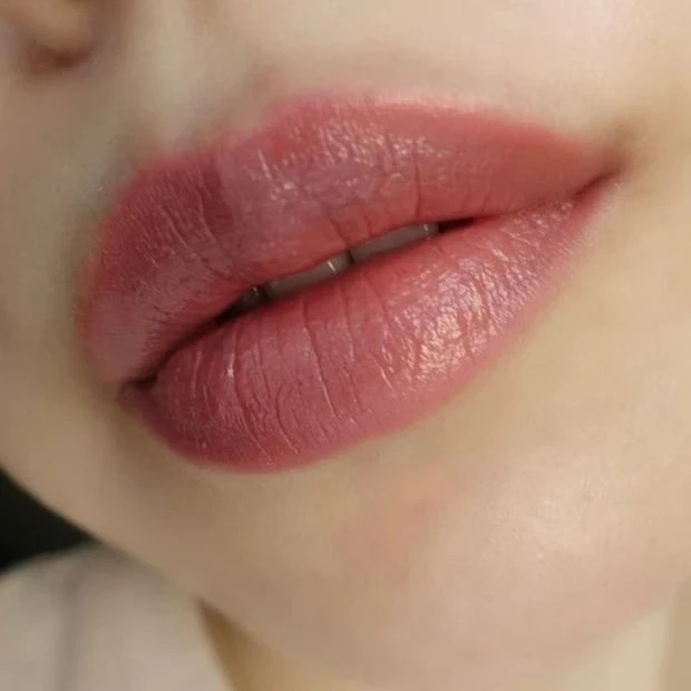 CHANEL ルージュ アリュール レクストレ 812