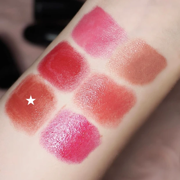 【MAQUIAインフルエンサーのオッス！推しコス】透け感たっぷりのMACのラスターガラス！色展開が豊富で艶のある唇がたまらない、、、_9_2