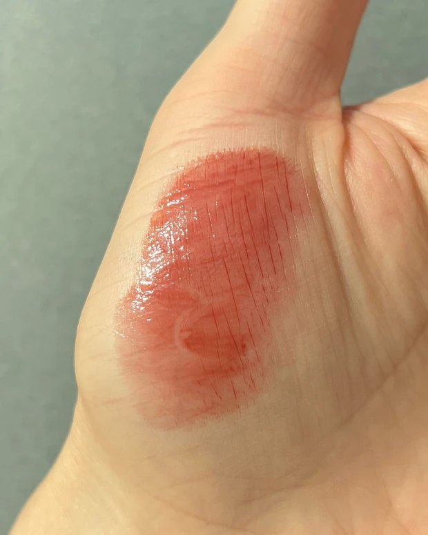 アクセーヌ リップケアルージュ BR01 スウォッチ