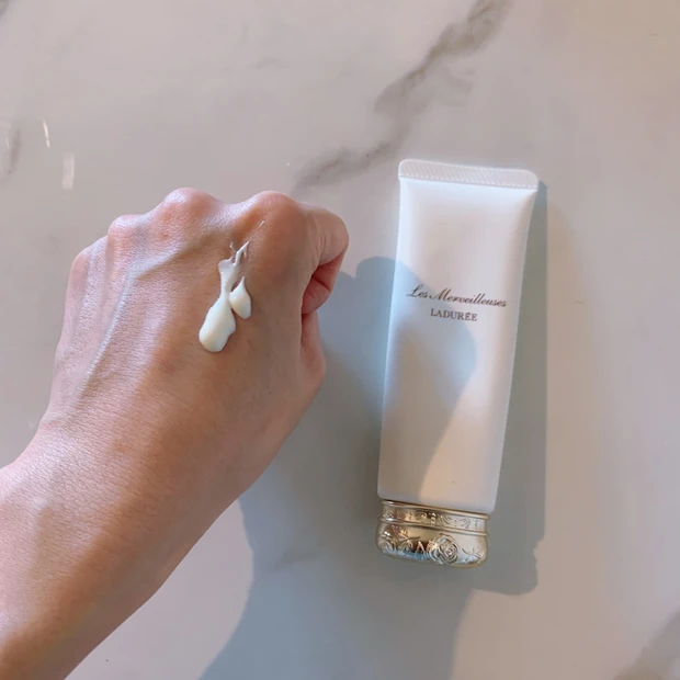 レ・メルヴェイユーズ ラデュレ  ローズ エッセンス デイクリーム