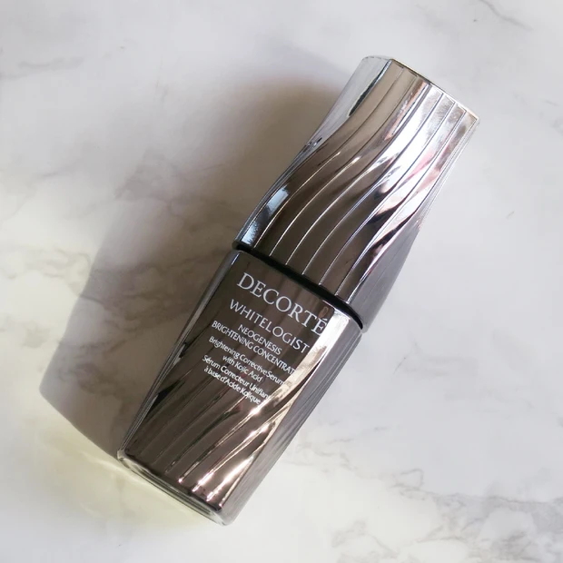 大人気美白美容液「ホワイトロジスト ネオジェネシス
ブライトニング コンセントレイト」