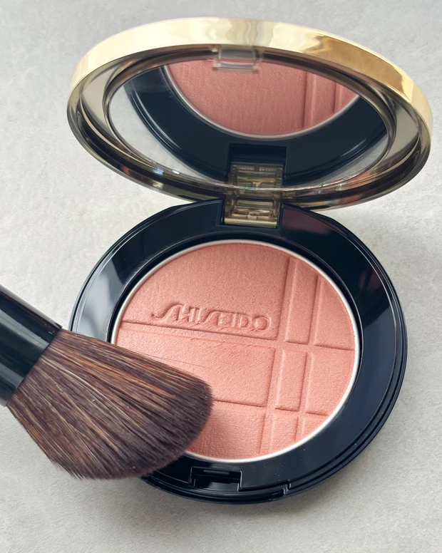 推しコス マキアエディター SHISEIDO カラー+グロウ エンハンサー チーク アイシャドウ シェーディング