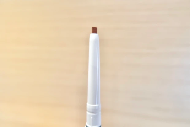 【4月15日発売☆まるでホイップを固めたような描心地のペンシルアイライナー】ディーアップ エアクリームペンシル_3_2