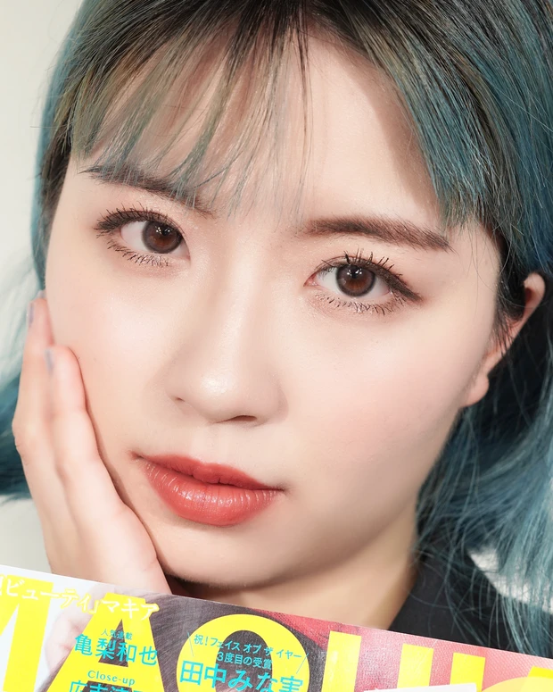 【田中みな実さん風メイク】MAQUIA２月号表紙！表紙メイクのキーワードは「煌めき&血色メイク」。多幸感たっぷりの華やかメイクの秘密は仕込みパープルにあり！_4_2