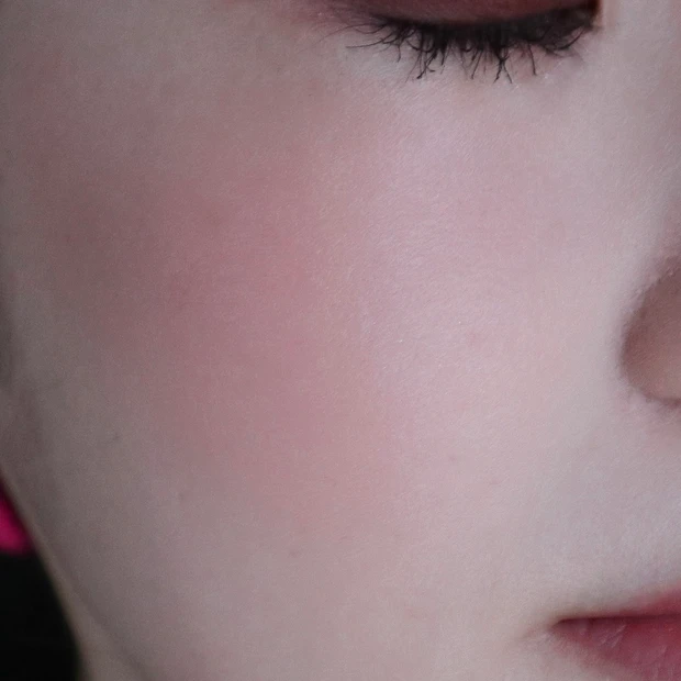 キュンミー チーク 塗り方