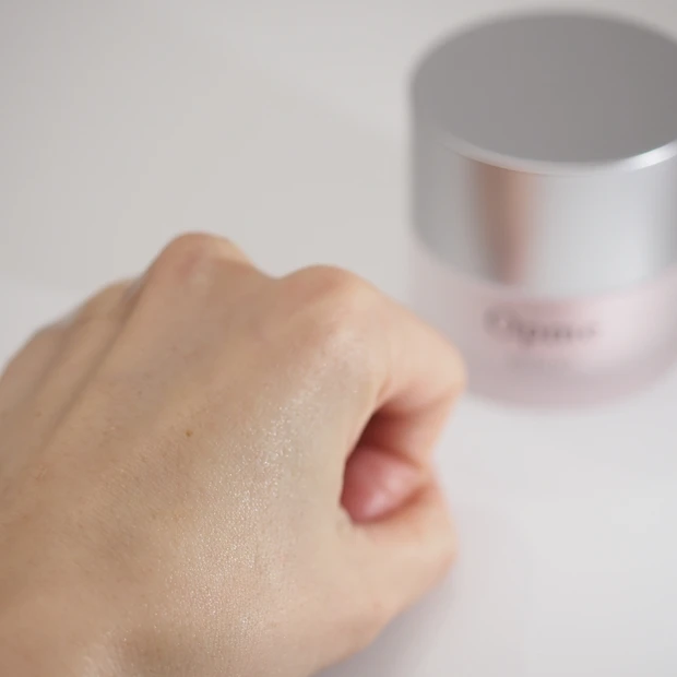 高保湿なのにベタつかない