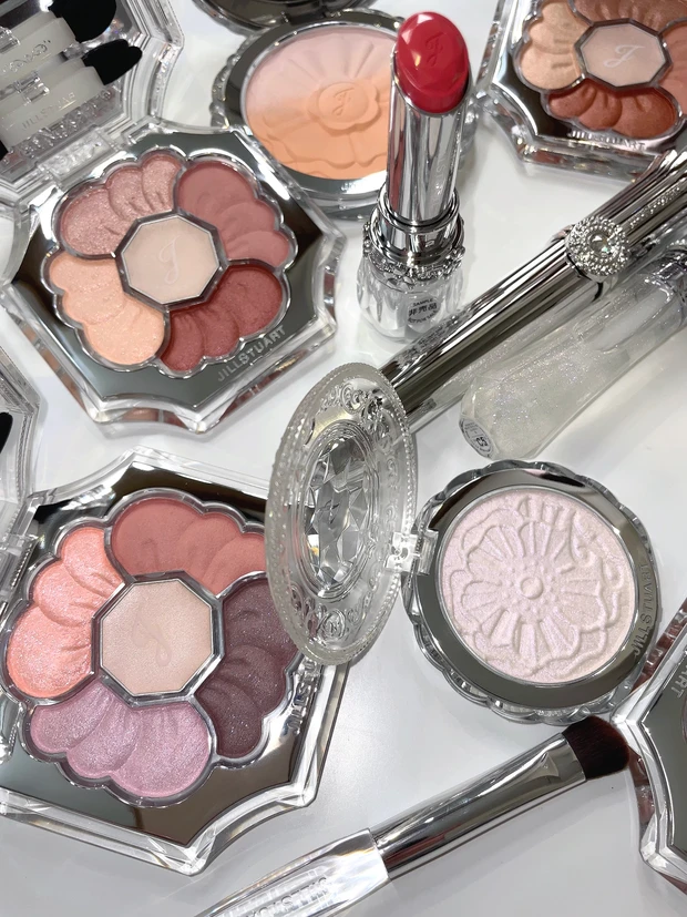 ジルスチュアート 新作 アイシャドウ 春コレクション