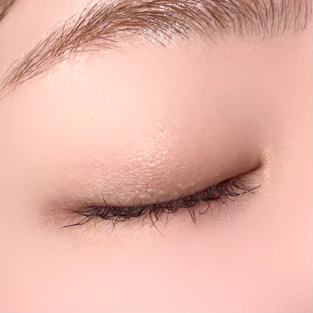 マジョリカマジョルカ シャドーカスタマイズ ブリリアントグリッター GD802 鐘の音