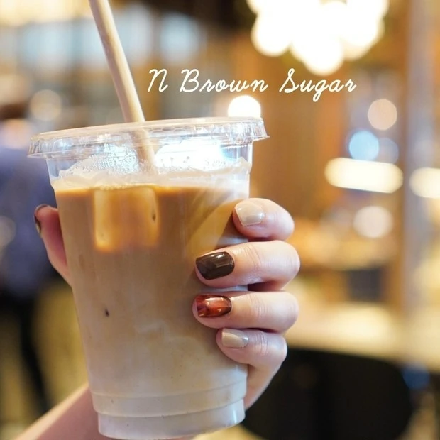 美容好きが注目！ おすすめのジェルネイルシール8選_【おすすめジェルネイルシール①】ohora（オホーラ）_ohora N Brown Sugar ￥1660