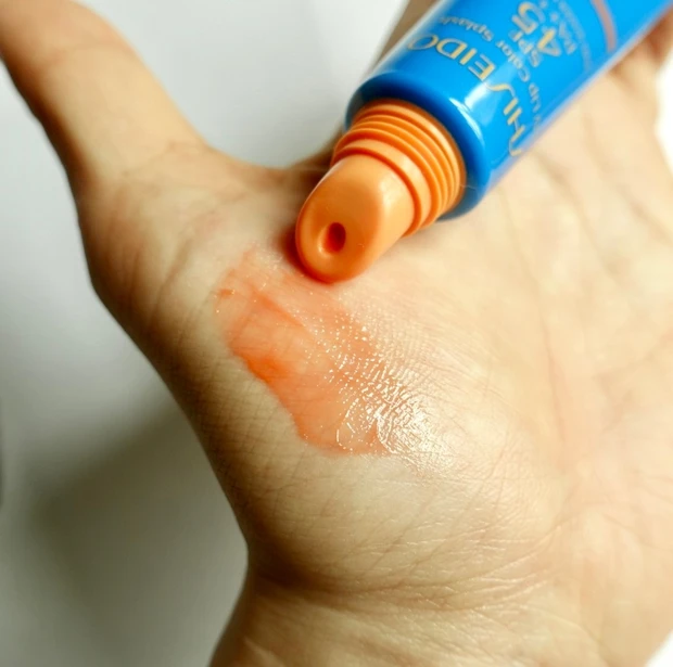 SHISEIDO UVリップカラー スプラッシュ ナイロビオレンジ　