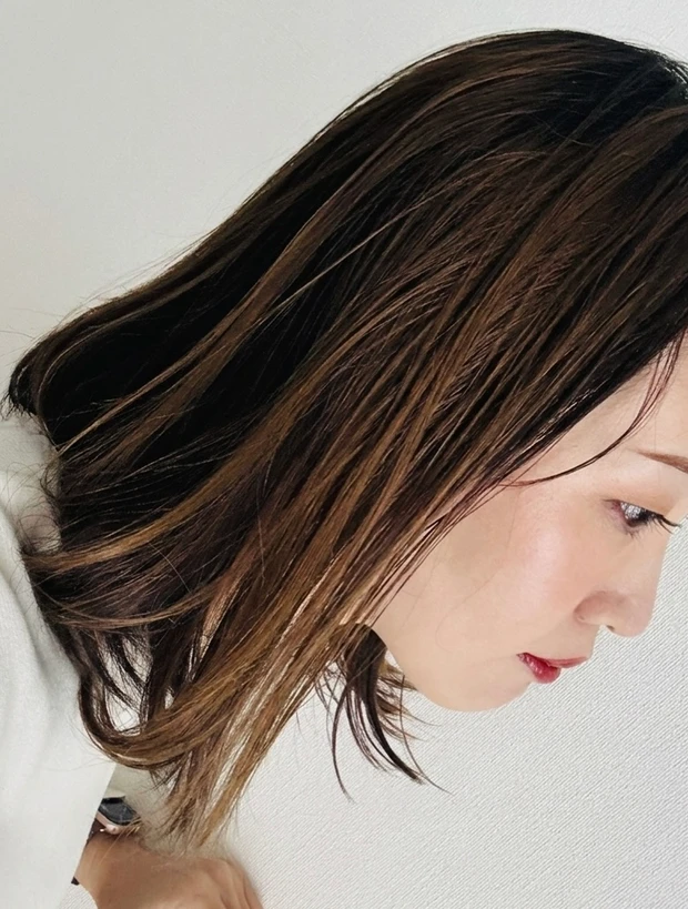 PRORYのモイストリペア トリートメントセラムの使用イメージ