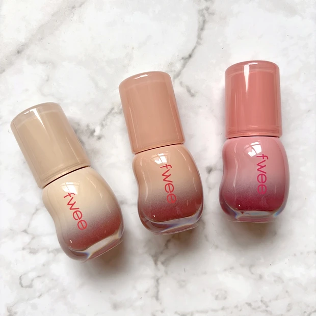 フィー 3Dボリューミンググロス 日本限定3色を並べた写真