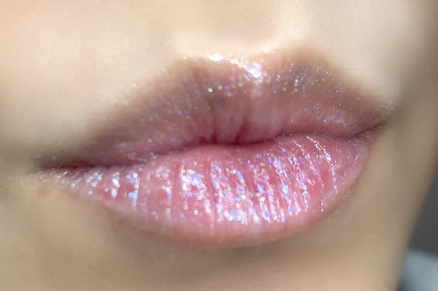 KATE(ケイト) リップモンスターカラートナー EX-5 ブルーパールモンスター メイク実例