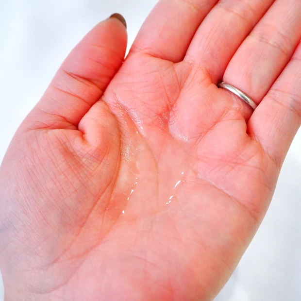 IHADA(イハダ)薬用クリアローション テクスチャー