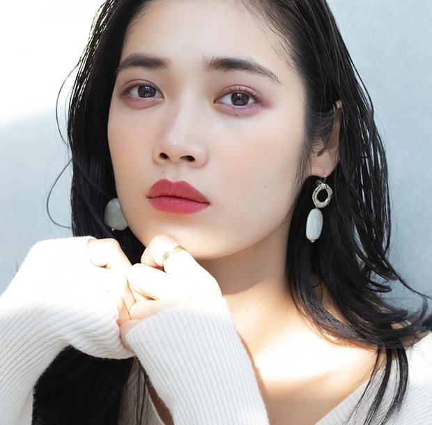 最新コスメでドラマティックに彩る 春のイガリメイク_3_1