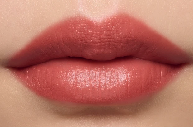 ジバンシイ　ルージュ・ジバンシイ・ベルベット・マット N04をイエベがスウォッチ